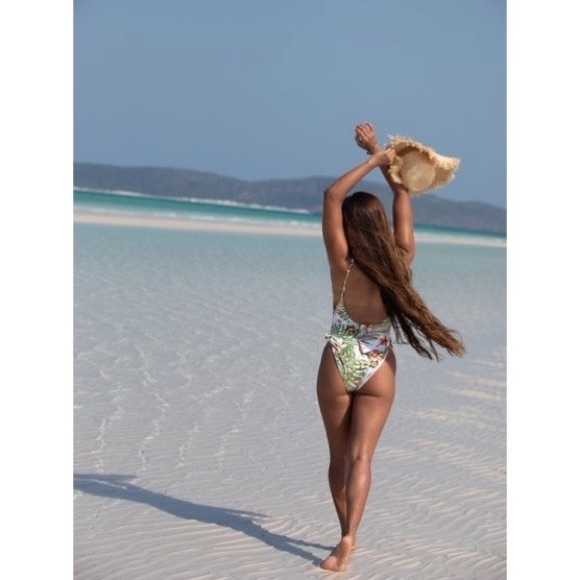 Printed Beach Classics One Piece - Picture 7 of 10